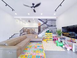 Golden Hill Estate (D19), Terrace #623632361